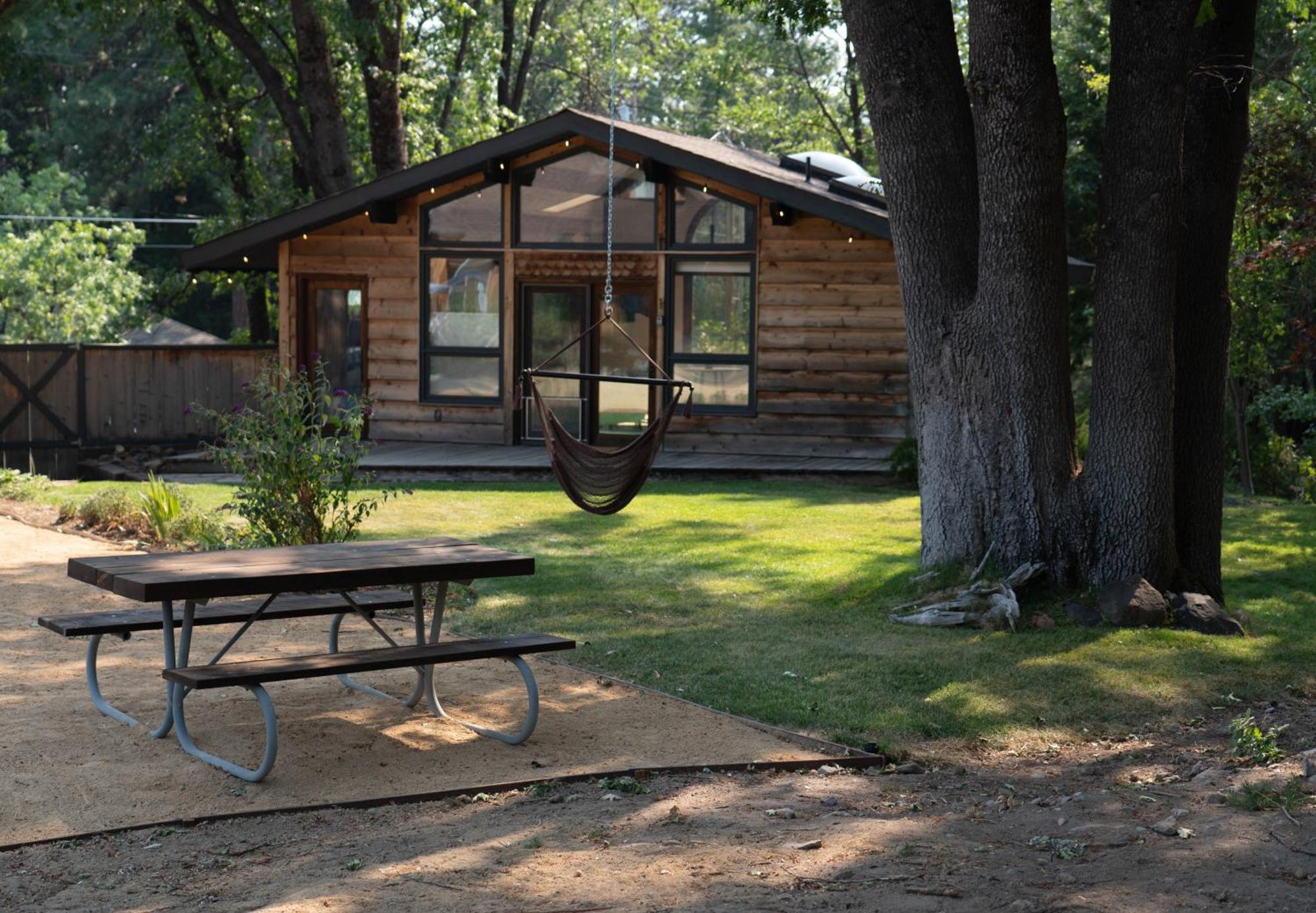 Basecamp Lodge Mount Shasta Buitenkant foto