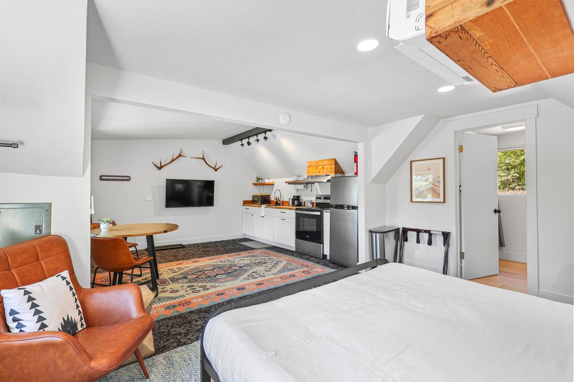 Basecamp Lodge Mount Shasta Kamer foto