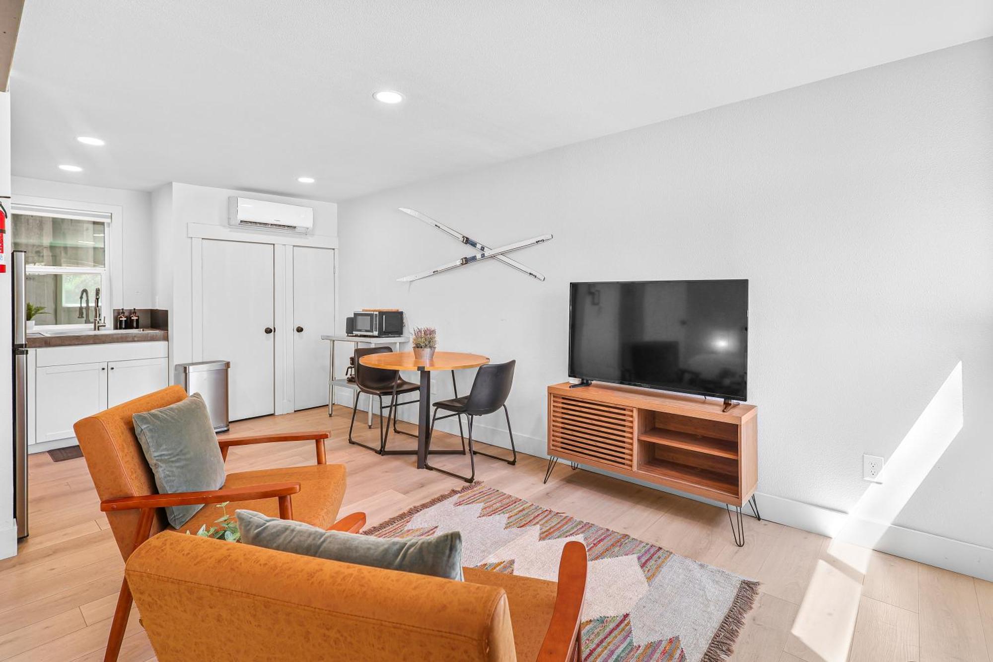 Basecamp Lodge Mount Shasta Kamer foto