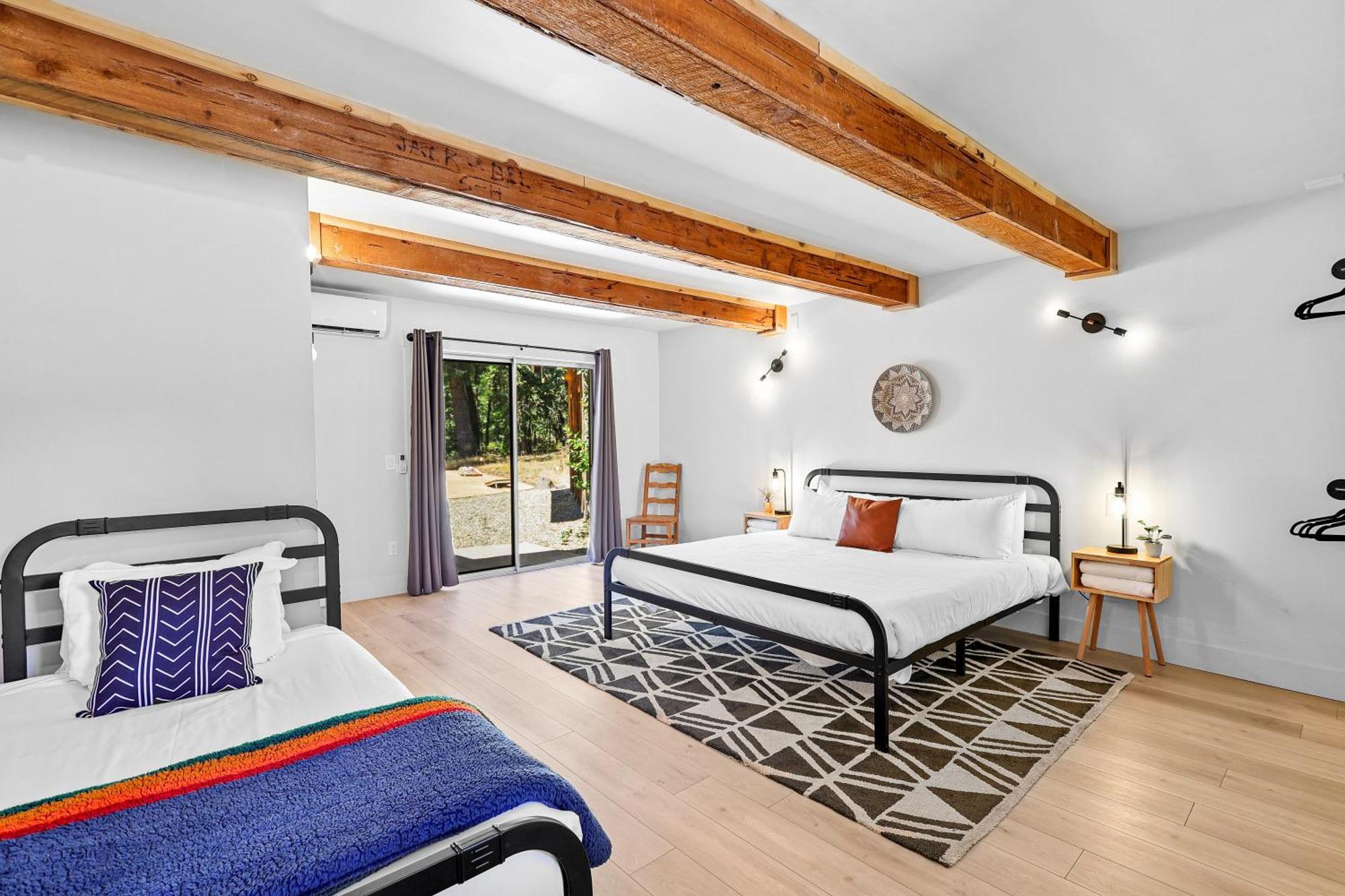 Basecamp Lodge Mount Shasta Kamer foto