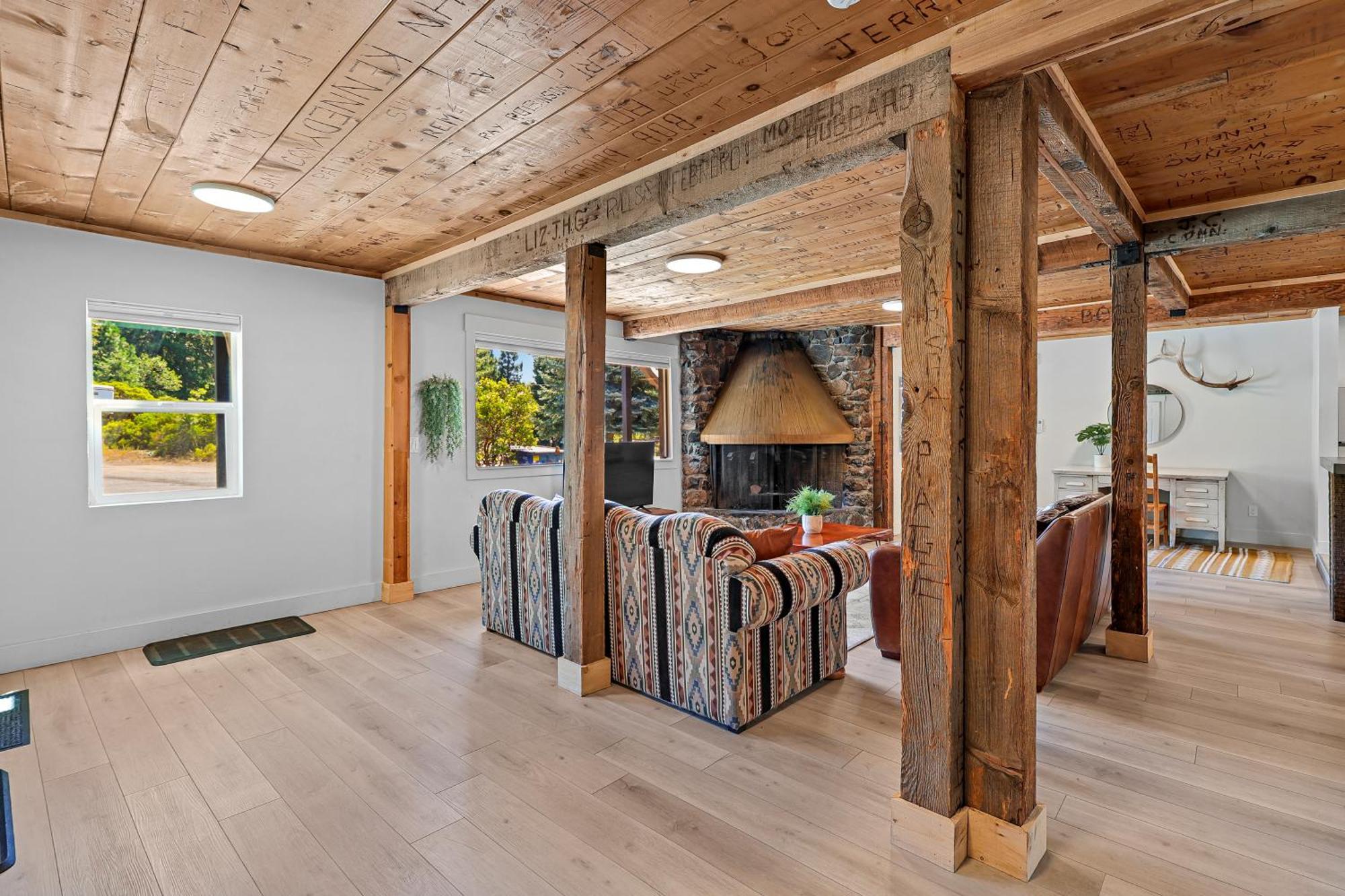 Basecamp Lodge Mount Shasta Kamer foto