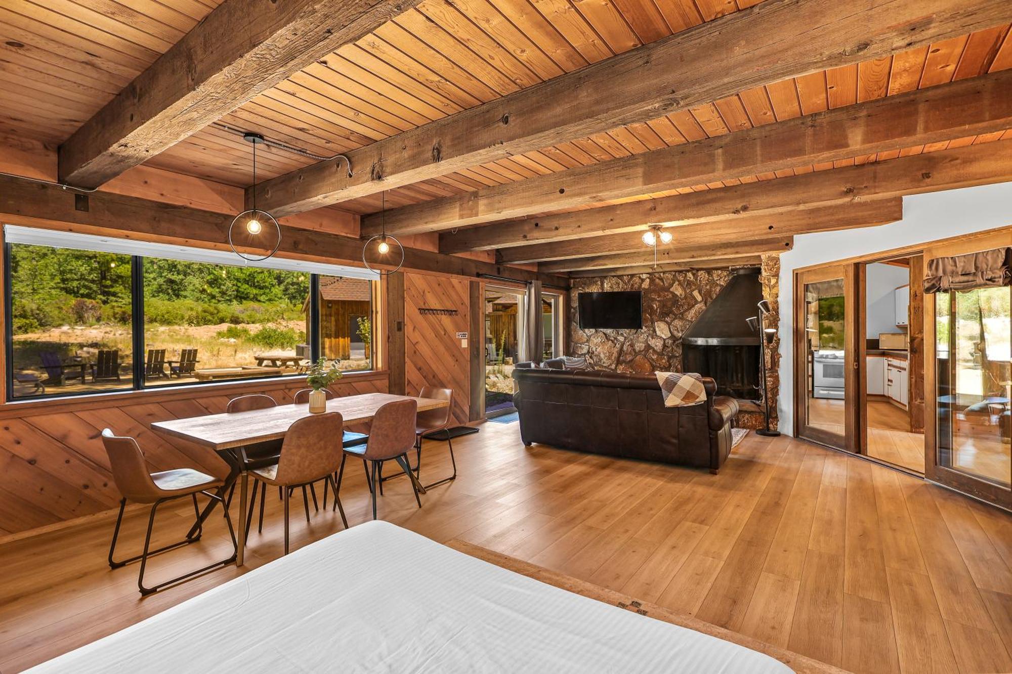 Basecamp Lodge Mount Shasta Buitenkant foto