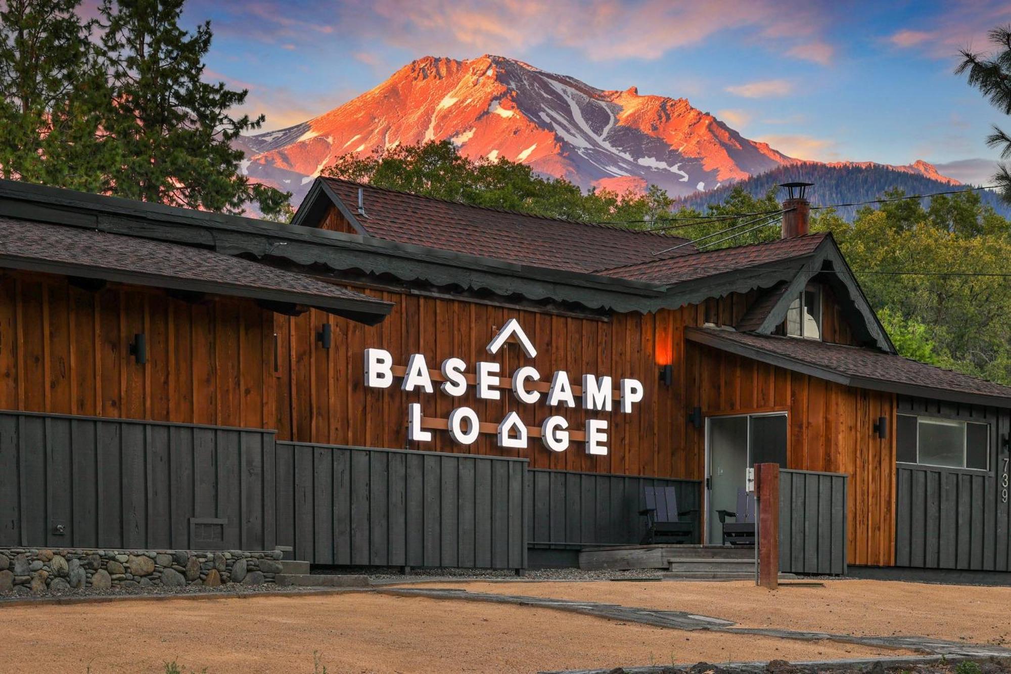 Basecamp Lodge Mount Shasta Buitenkant foto